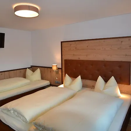 Hotel Jugendhotel Angerhof 3*