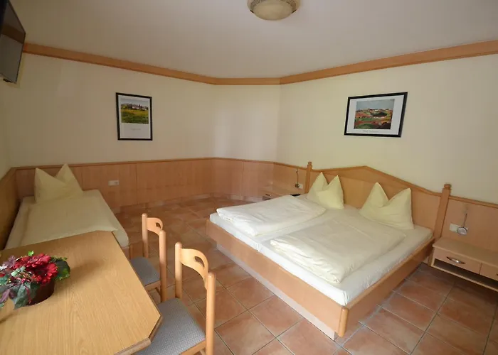 Jugendhotel Angerhof Og Hotel Oberau