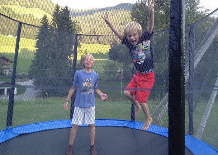 Jugendhotel Angerhof Og Oberau