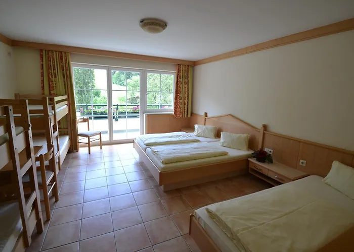 Jugendhotel Angerhof Og Hotel Oberau