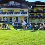 Jugendhotel Angerhof Og فندق