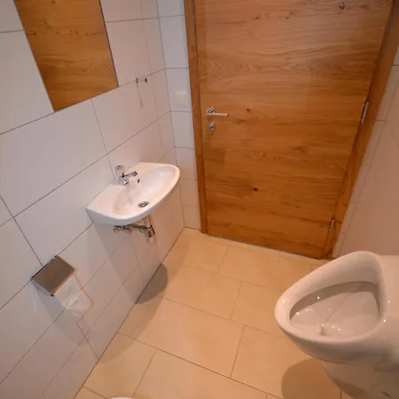 Jugendhotel Angerhof Og Hotel